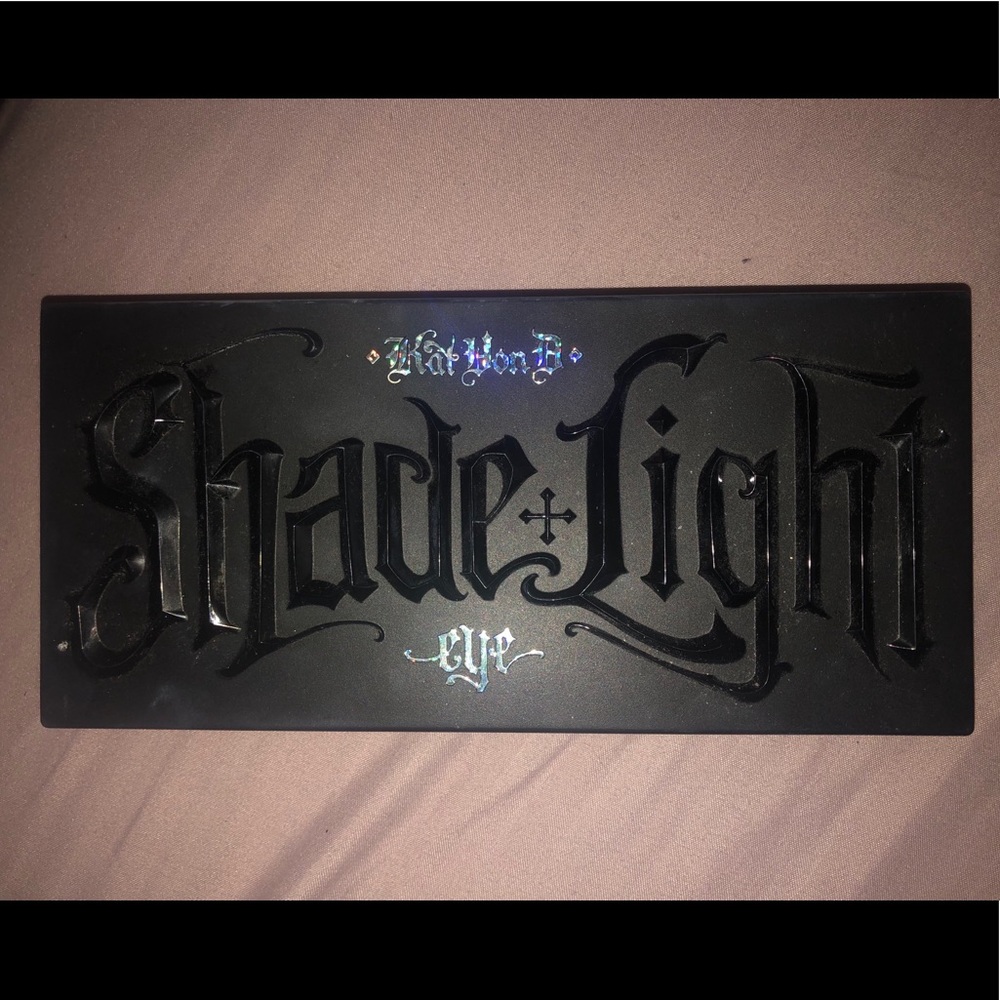 Kat Von D Shade and Light Eyeshadow Pallette